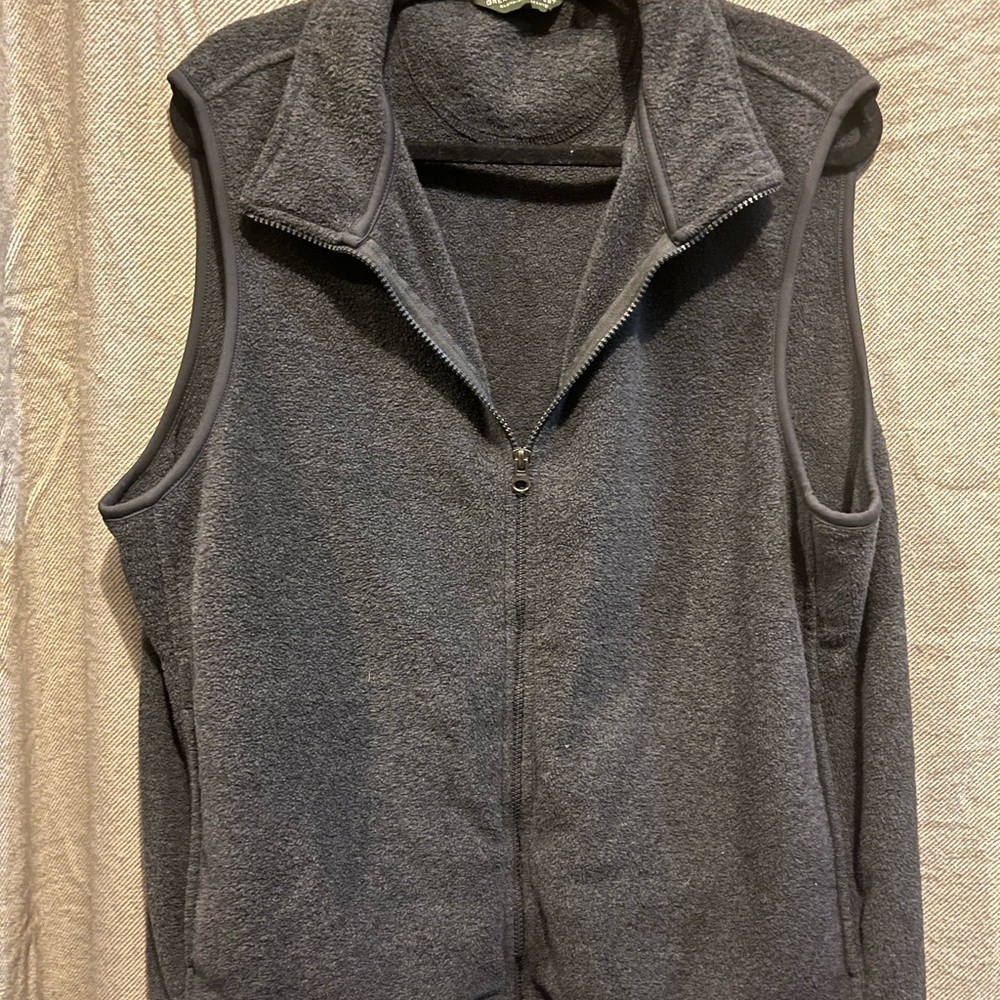 Northwest Gray Casual Vest with Collared Neckline